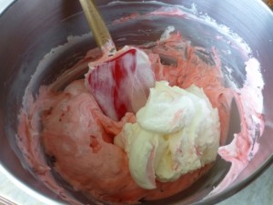 Strawberry Fluff Frosting 2014-03-28 012 (480×360) Image 1