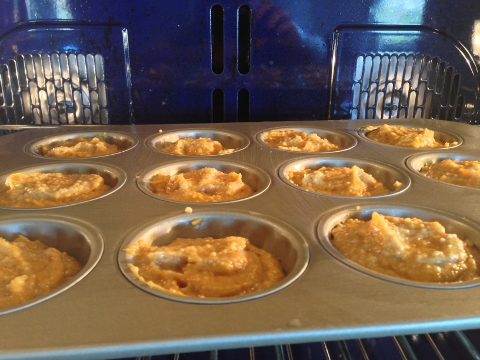 Low-Carb Cream Cheese Pumpkin Muffins 065 (480x360)