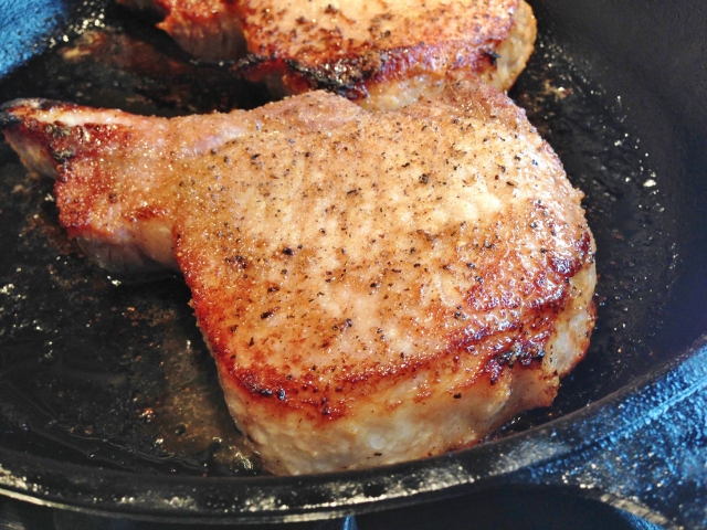 Spiced Pork Chops with Sweet & Sour Cabbage 103 (640x480)