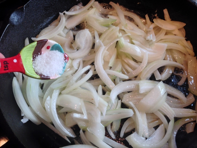 Balsamic Rib Eye with Carmelized Onions 041 (640x480)