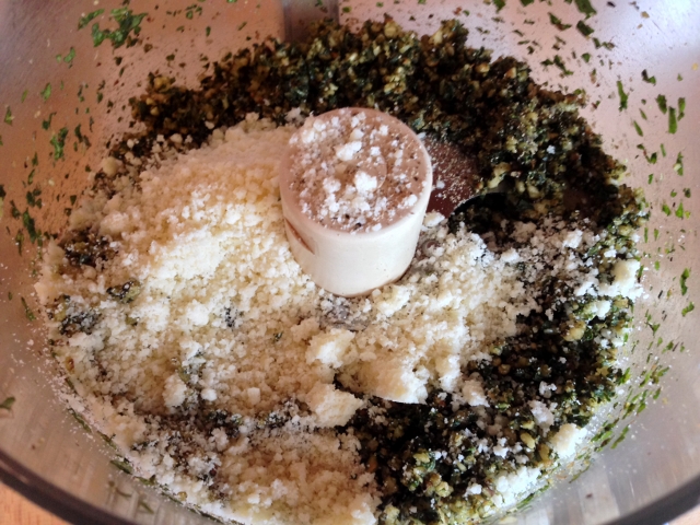 Roasted Cauliflower with Walnut Mint Pesto 033 (640x480)