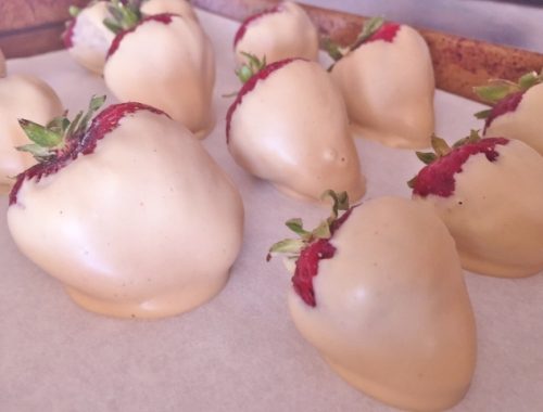 White Chocolate Peanut Butter Dipped Strawberries – Recipe!