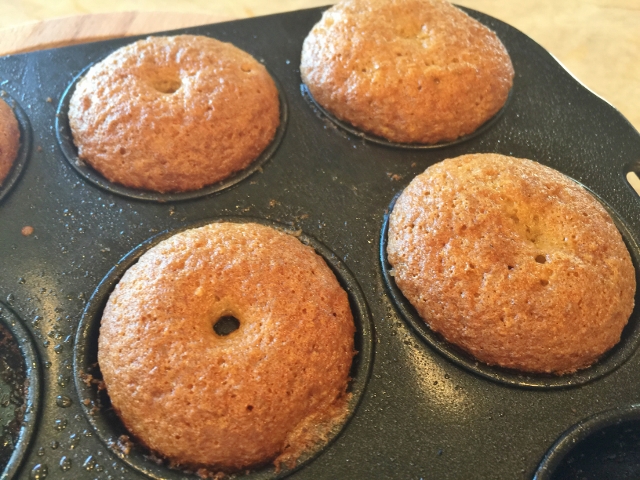 Cinnamon Mini Donuts with Cranberry Eggnog Glaze 068 (640x480)