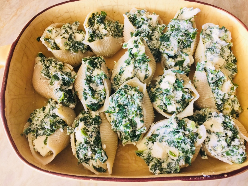 Spinach & Ricotta Stuffed Shells with Chicken Sausage Marinara – Recipe! Image 5