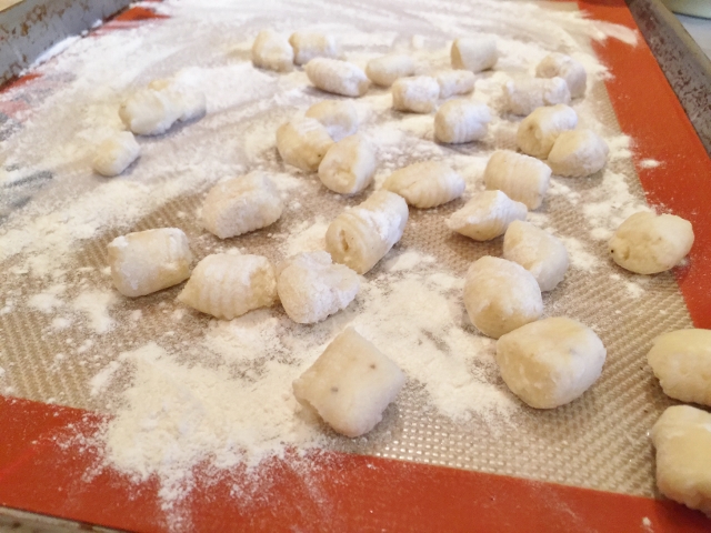 Gnocchi in Brown Butter Basil Sauce 034 (640x480)