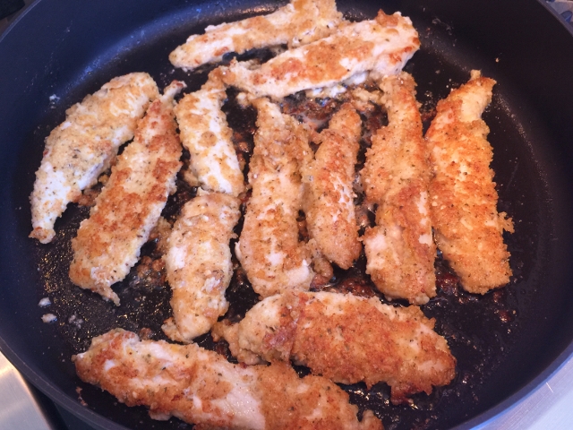 Parmesan Almond Chicken Fingers with Basil Lime Dipping Sauce 060 (640x480)