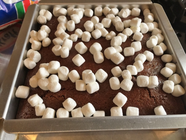 Smore Brownies 053 (640x480)