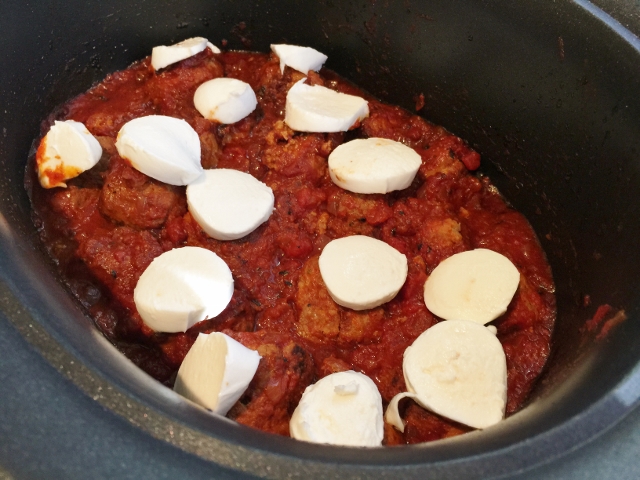 Slow Cooker Italian Meatball Sliders 074 (640x480)