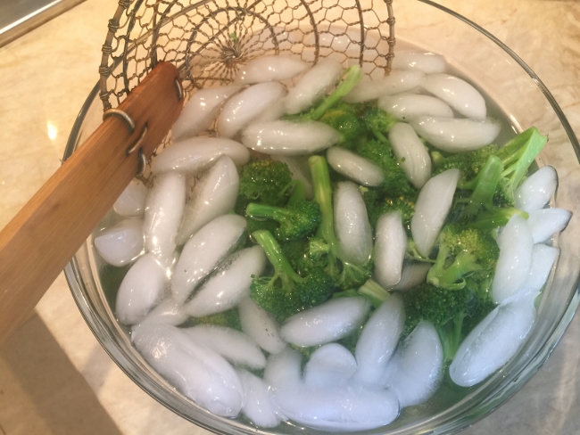 Broccoli Salad with Tahini Yogurt Dressing 019 (650x488)