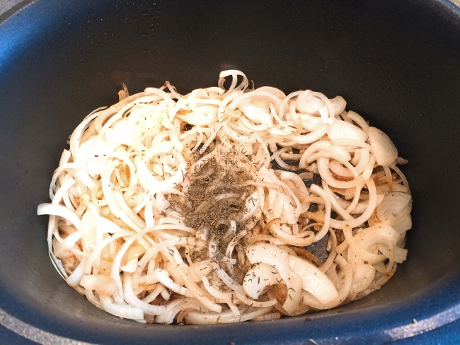 slow-cooker-french-onion-pot-roast-014-650x488