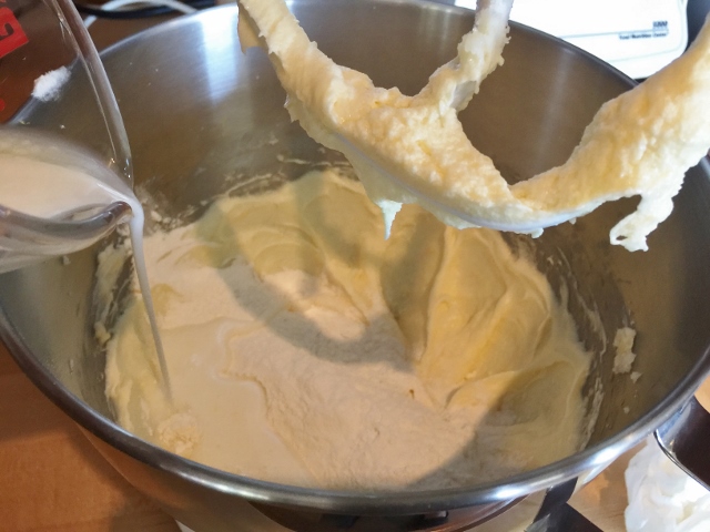 Lemon Meringue Pie Cupcakes – Recipe! Image 5