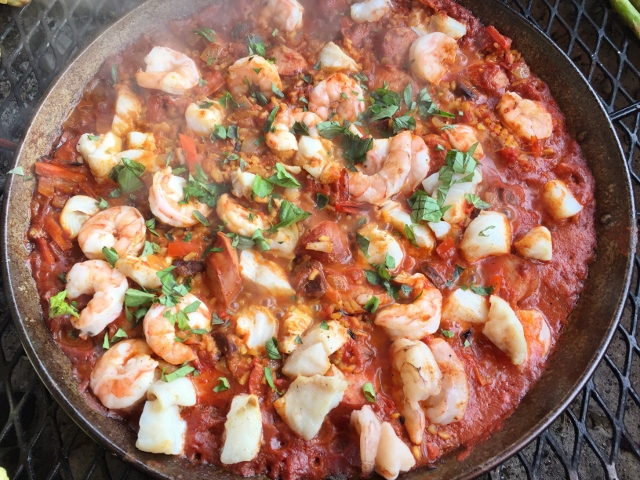 Seafood & Sausage Paella on the Grill – Recipe! Image 13