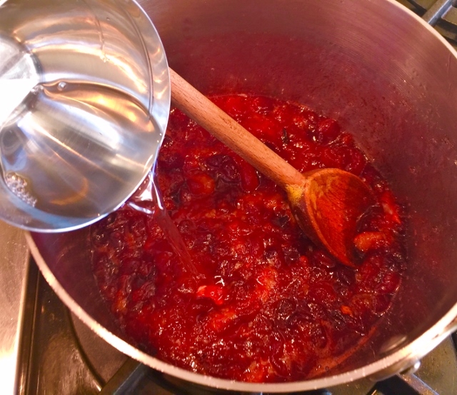Boozy Orange-Cranberry Sauce – Recipe! Image 4