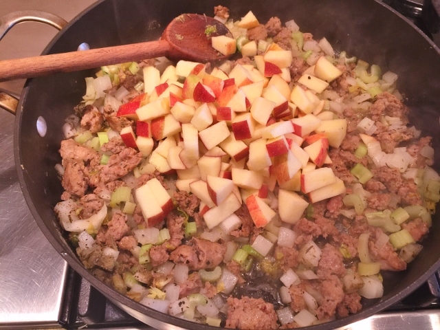Cornbread, Sausage and Apple Dressing – Recipe! Image 4