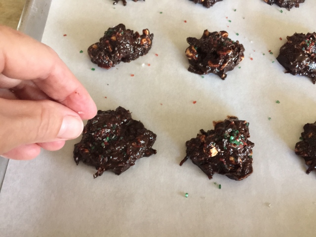 No-Bake Nutella Holiday Haystack Cookies – Recipe! Image 8