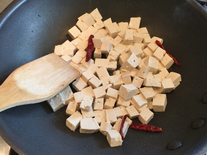 Crispy Tofu, Shiitakes & Asparagus Stir Fry – Recipe! Image 5