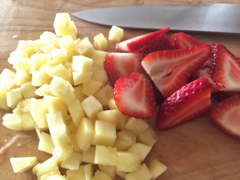 Pineapple-Strawberry Smoothie Bowls – Recipe! Image 3