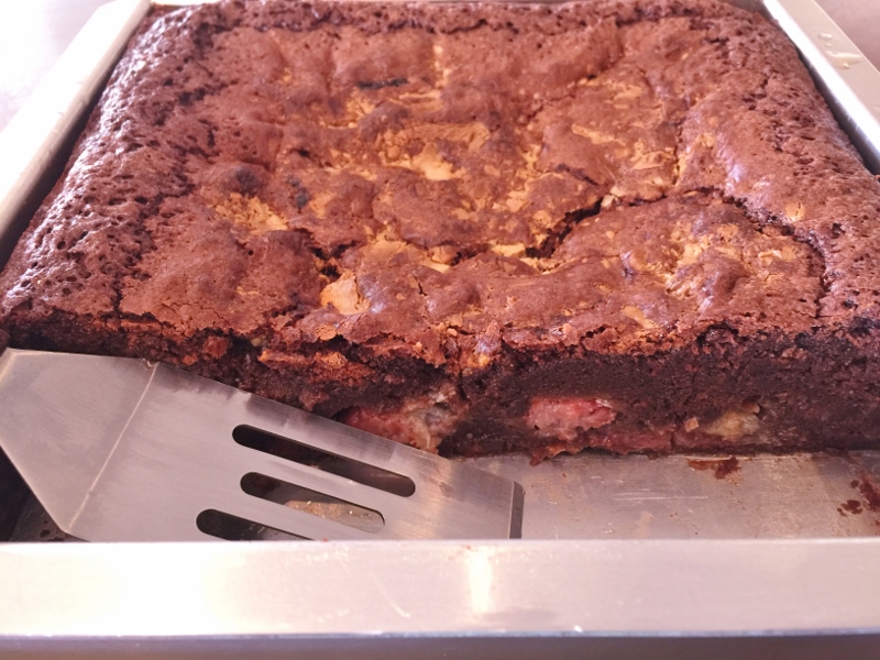 Roasted Strawberry & Shaved White Chocolate Brownies – Recipe! Image 12