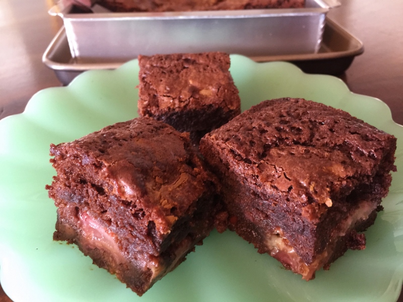 Roasted Strawberry &amp; Shaved White Chocolate Brownies 056 (800x600) - Live.  Love. Laugh. Food.