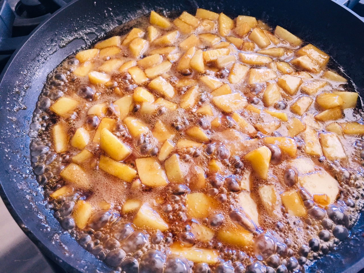 Caramel Apple Cheesecake – Recipe! Image 3