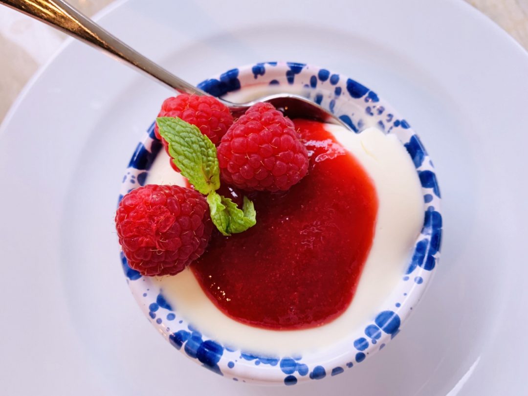 Yogurt Panna Cotta with Raspberry Sauce – Recipe! Image 1