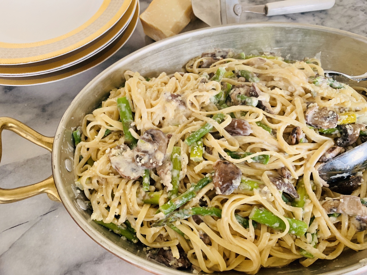Creamy Asparagus & Mushroom Linguine – Recipe! Image 2
