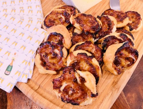 Sweet Onion & Gruyere Cheese Crisps – Recipe!
