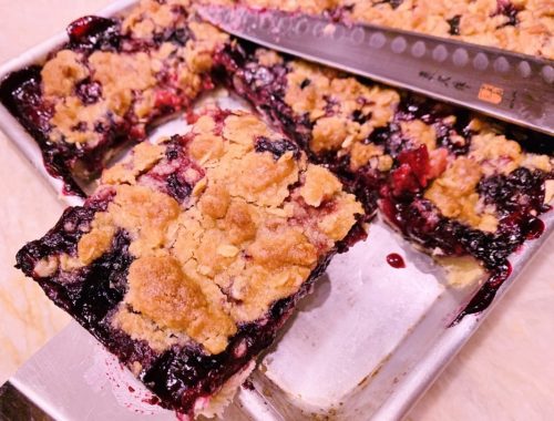 Mixed Berry Crumb Slab Pie – Recipe!