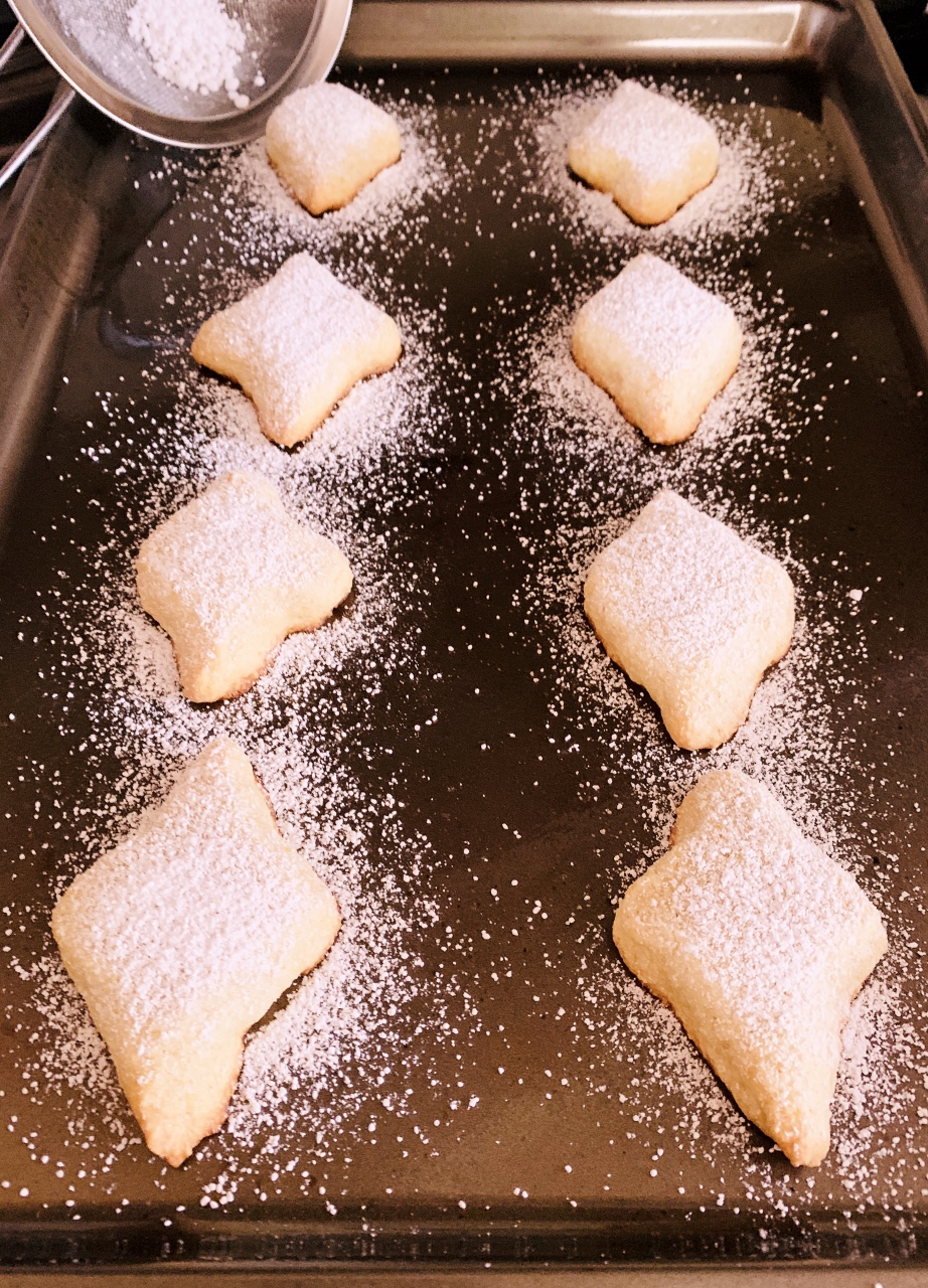 Ricciarelli, Tuscan Almond Cookies – Recipe! Image 2
