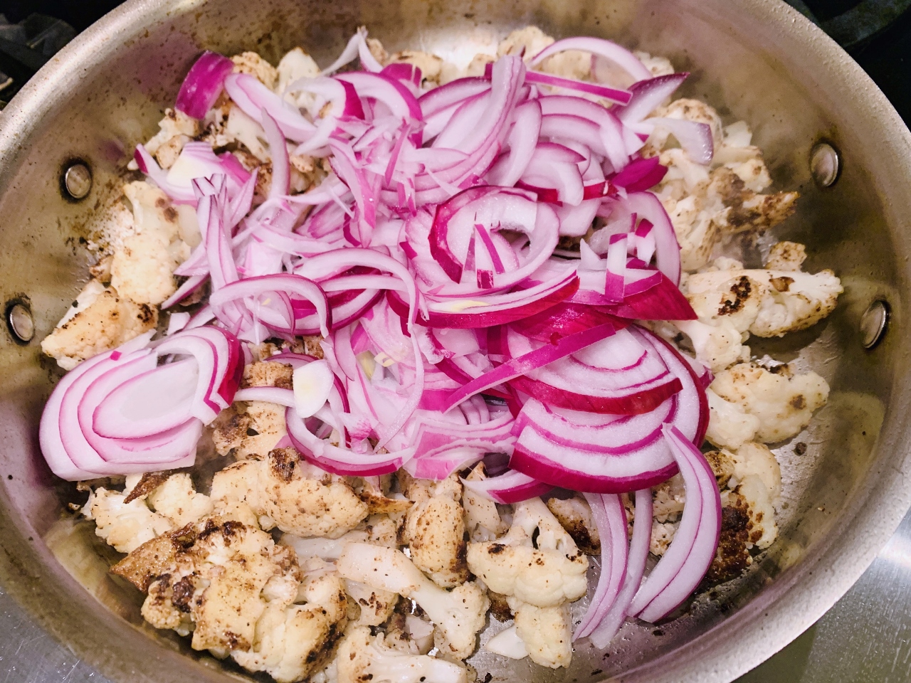 Cauliflower & Caramelized Onion Tacos with Avocado Mash – Recipe! Image 4
