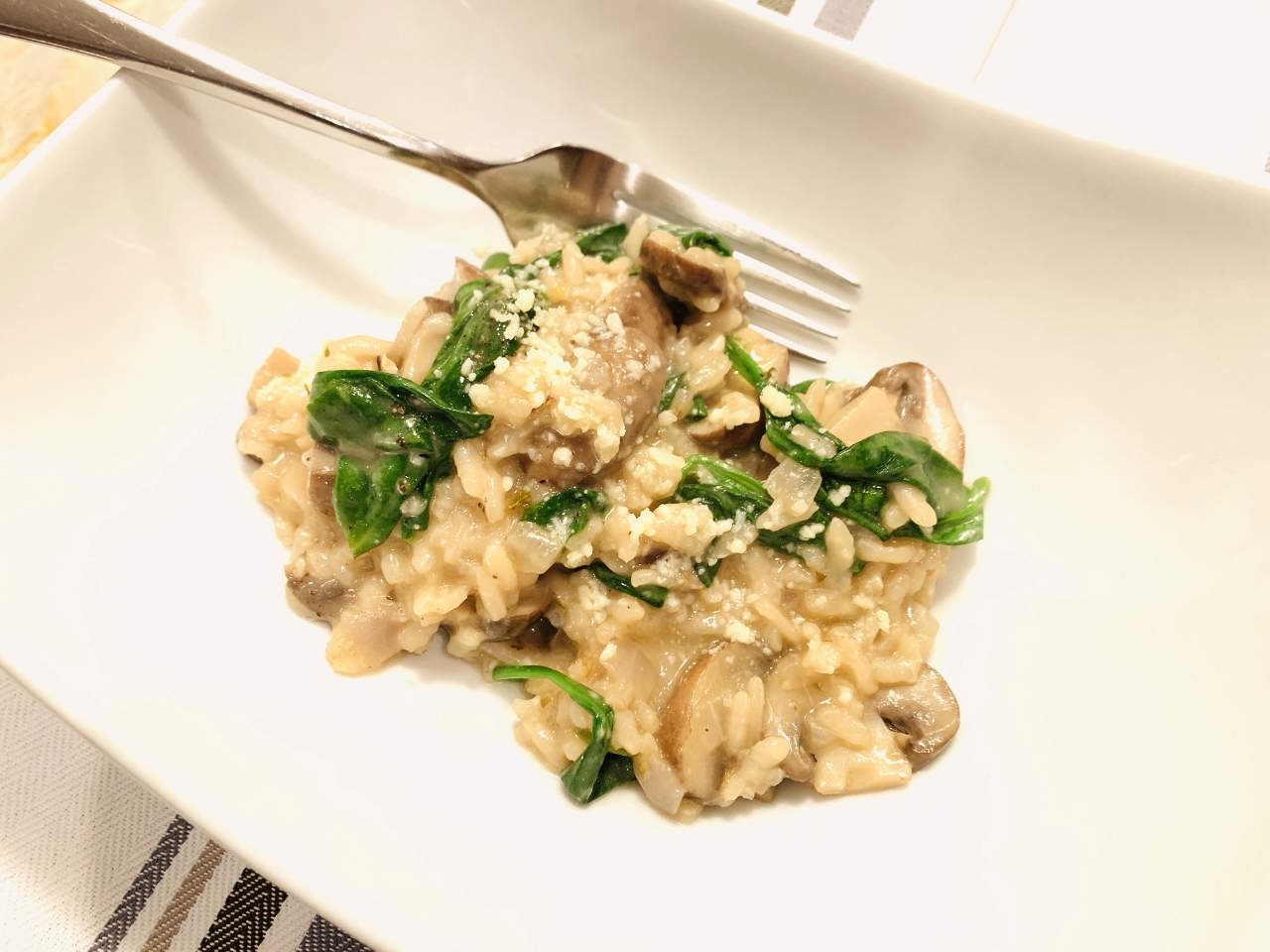 10-Minute Instant Pot Mushroom & Spinach Risotto – Recipe! Image 2