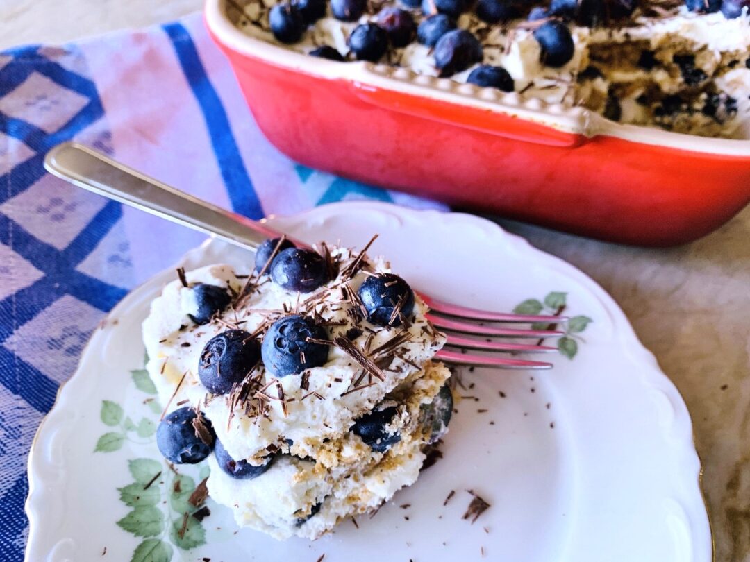 No-Bake Blueberry Icebox Cake with Shaved Dark Chocolate – Recipe! Image 2