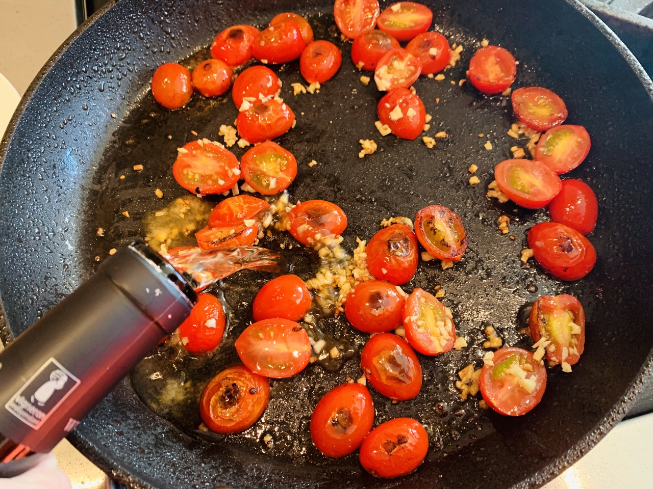 Tuna, Charred Cherry Tomato & Bacon Spaghetti – Recipe! Image 4