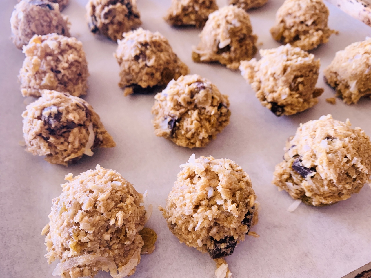 Oatmeal Kitchen Sink Cookies – Recipe! Image 4