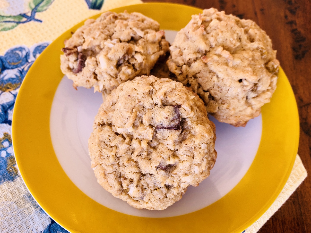 kitchen sink cookies with oatmeal