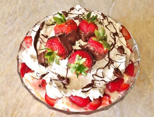 No-Bake Strawberry Angel Food Trifle – Recipe!