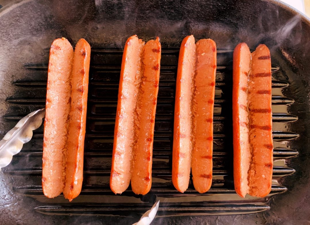 ThreeBean Vegetarian Chili Dogs Recipe! Live. Love. Laugh. Food.