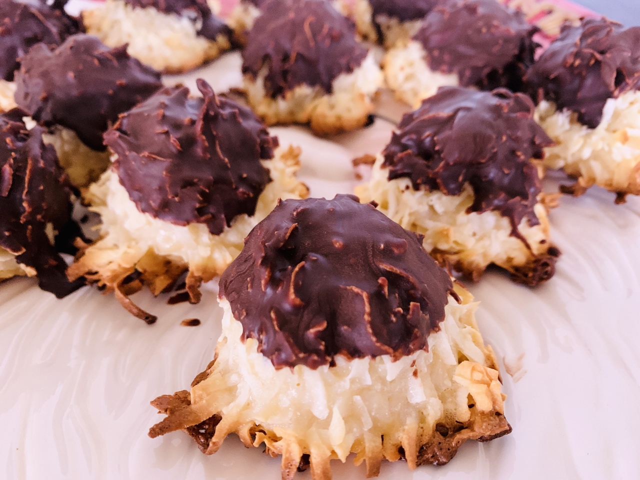 Chocolate Dipped Macaroons – Recipe! Image 2