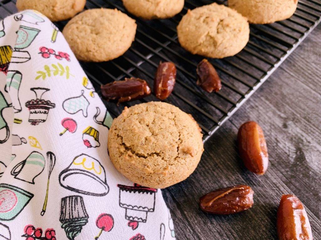 Whole Grain Honey Date Cookies Recipe! Live. Love. Laugh. Food.