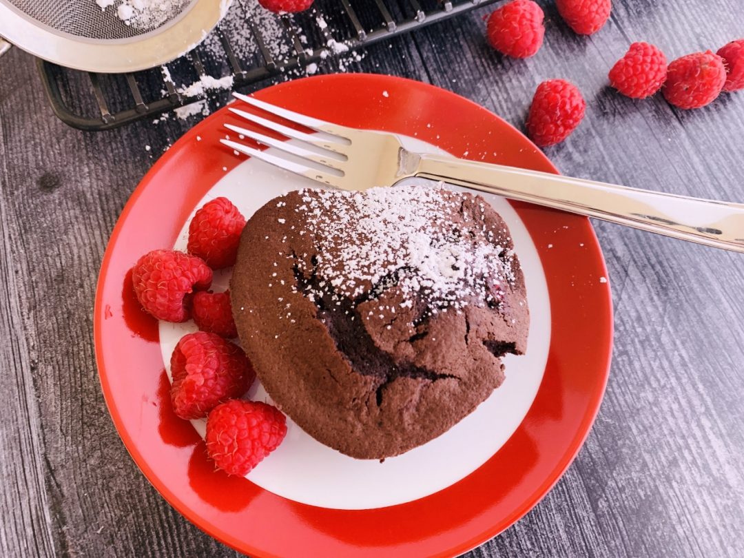 Chocolate-Berry Snack Cakes – Recipe! Image 1