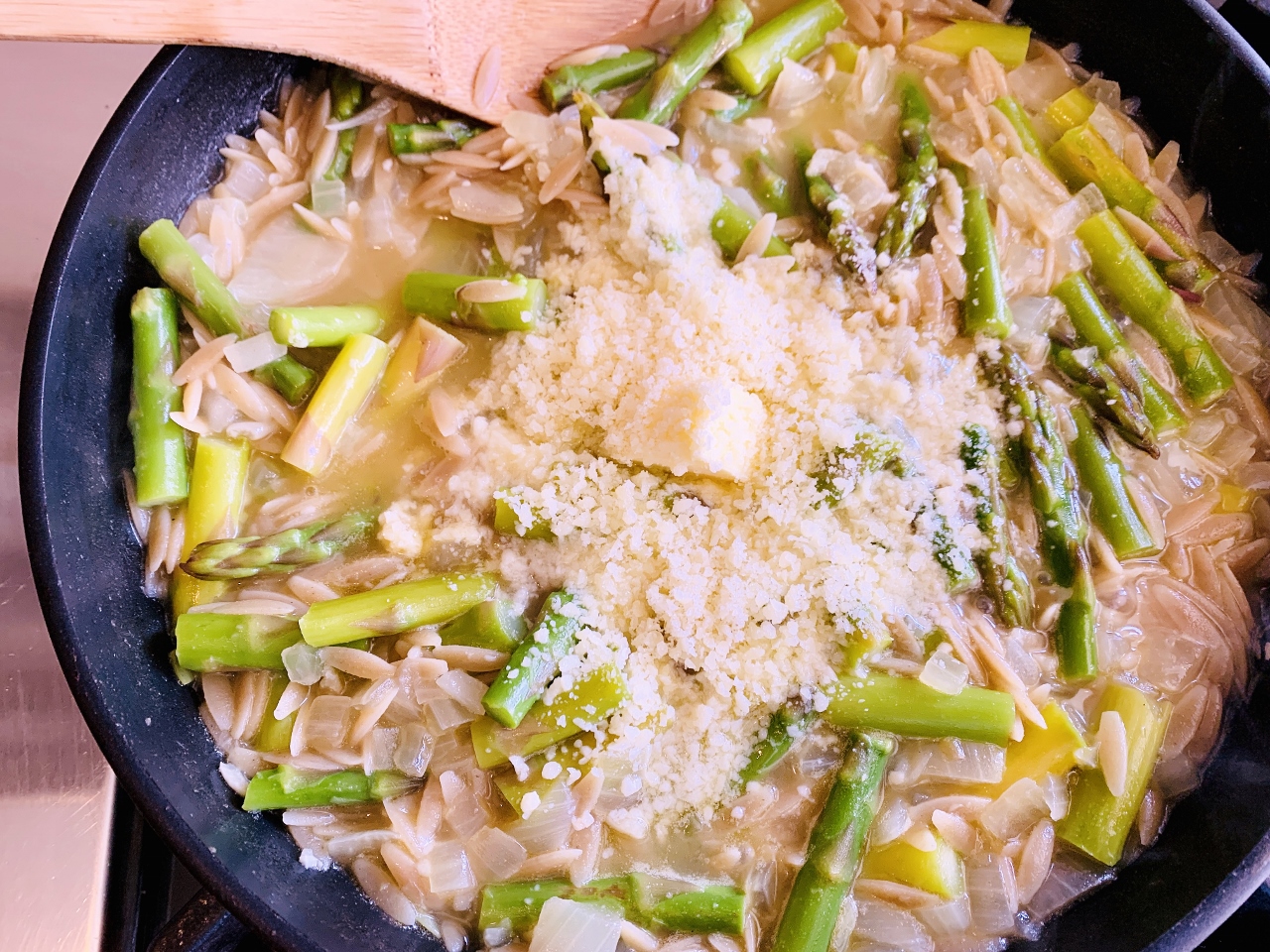 Creamy Whole-Grain Orzo with Asparagus – Recipe! Image 5