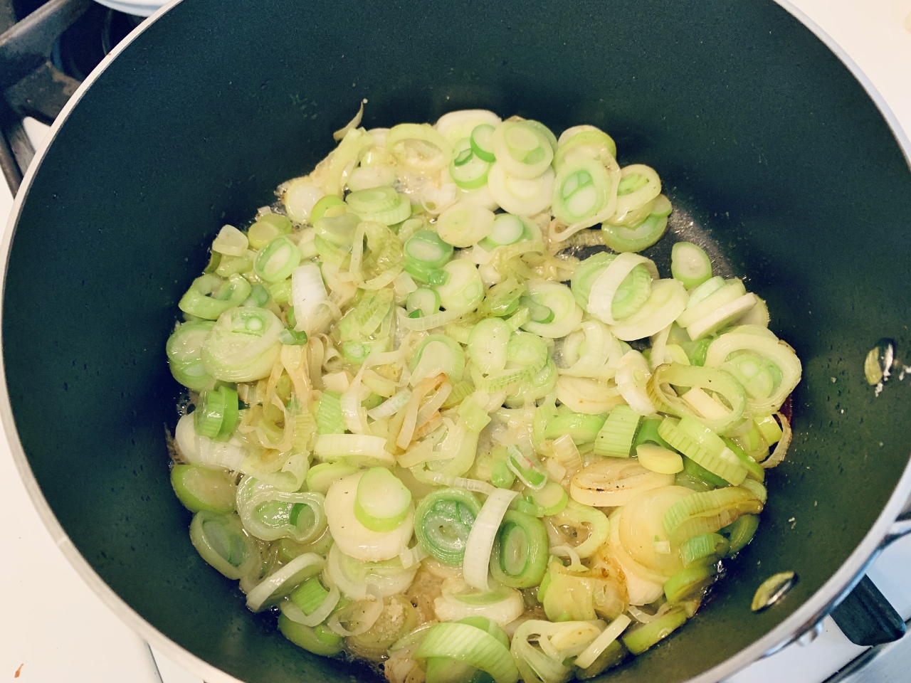 Chunky Potato Leek Soup with Prosciutto Crumbles – Recipe! Image 4
