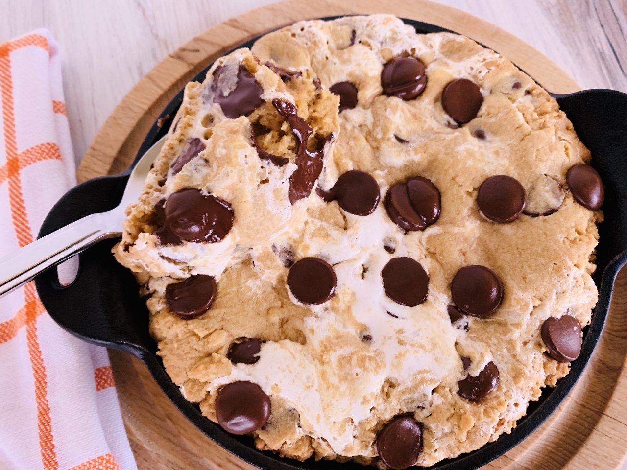 Peanut Butter Chocolate Chip & Marshmallow Pan Cookie – Recipe! Image 2