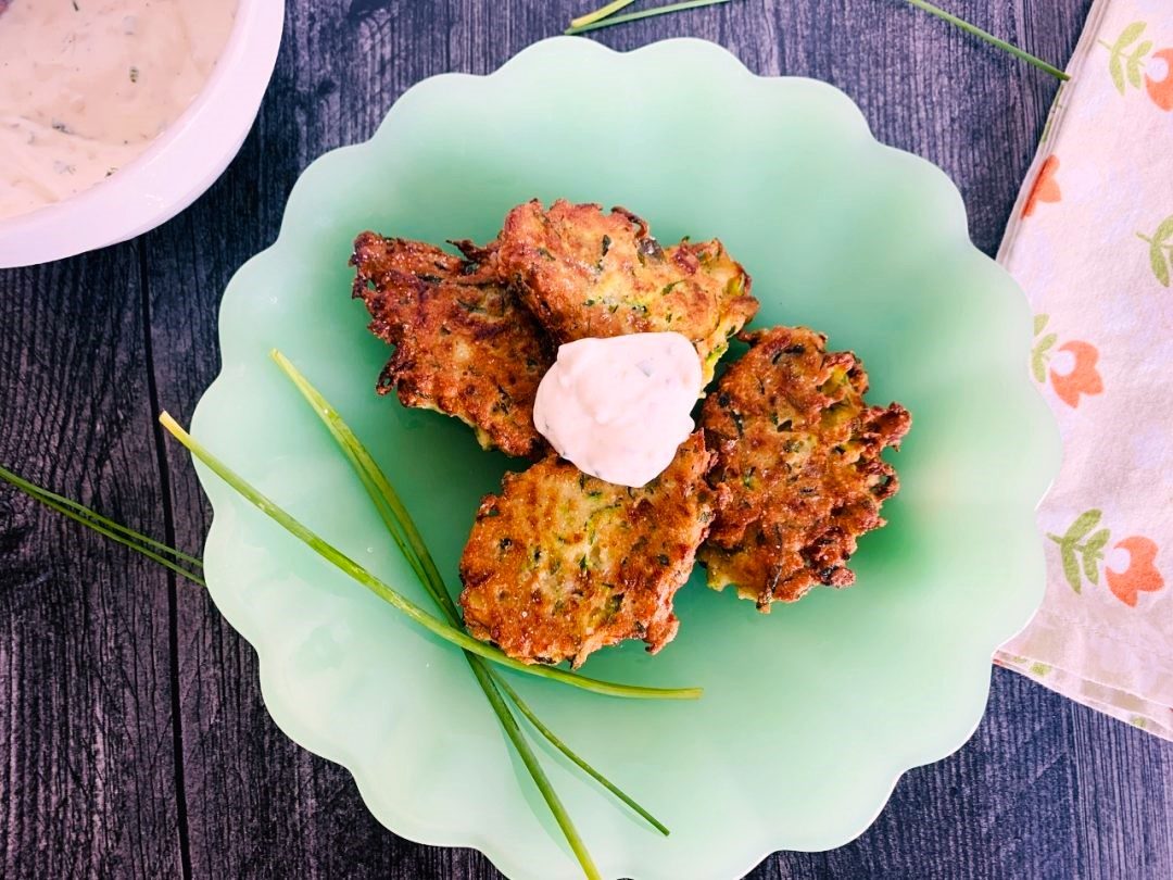 Gluten-Free Zucchini Fritters with Chive Sour Cream – Recipe! Image 1
