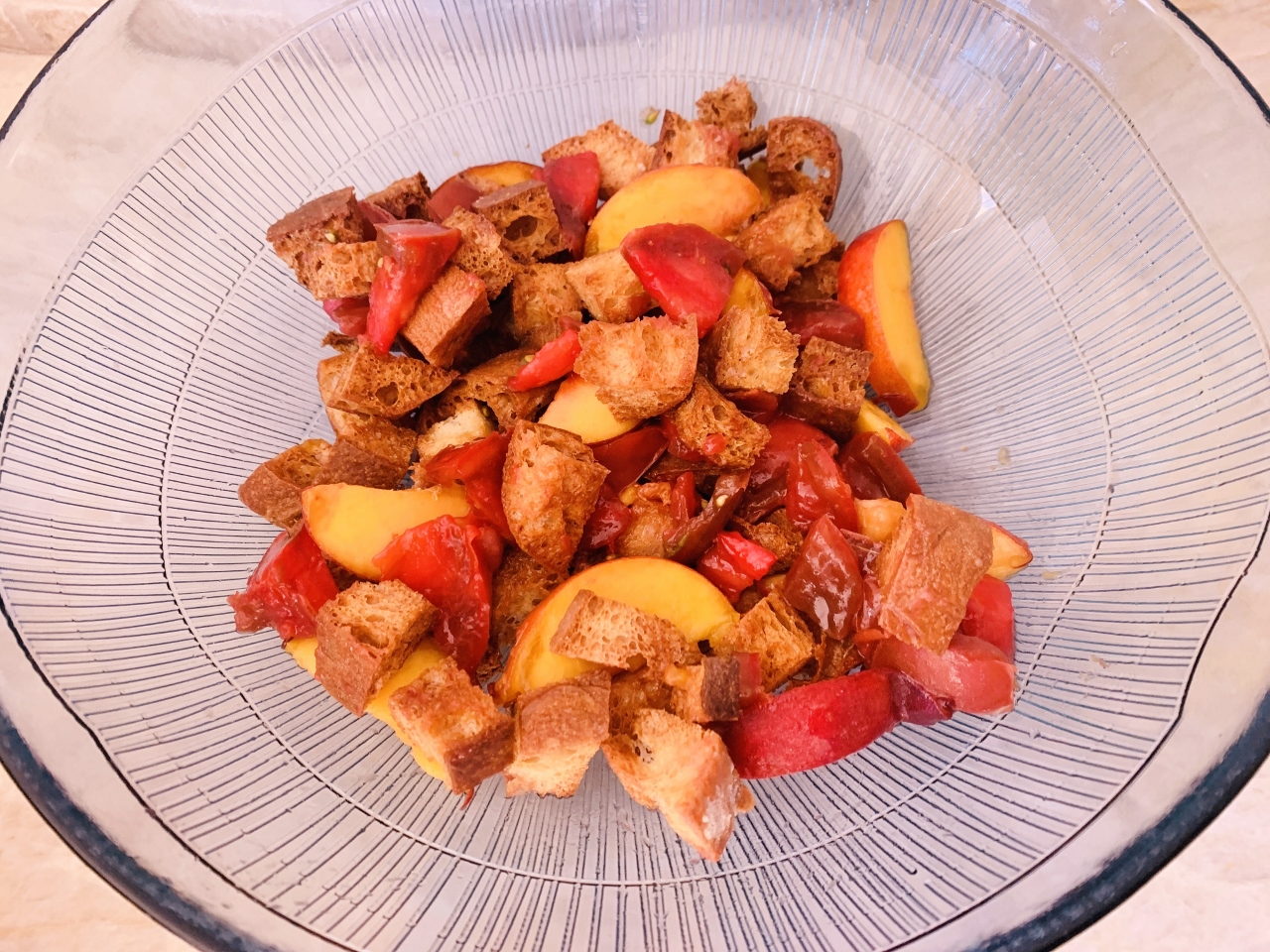 Panzanella Salad with Peaches, Tomatoes & Basil – Recipe! Image 4