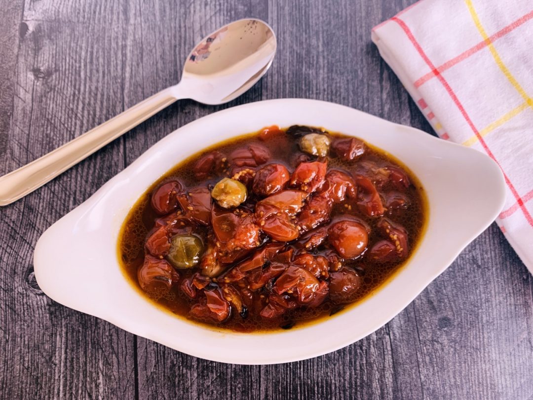 SlowCooker Tomato Confit Recipe! Live. Love. Laugh. Food.