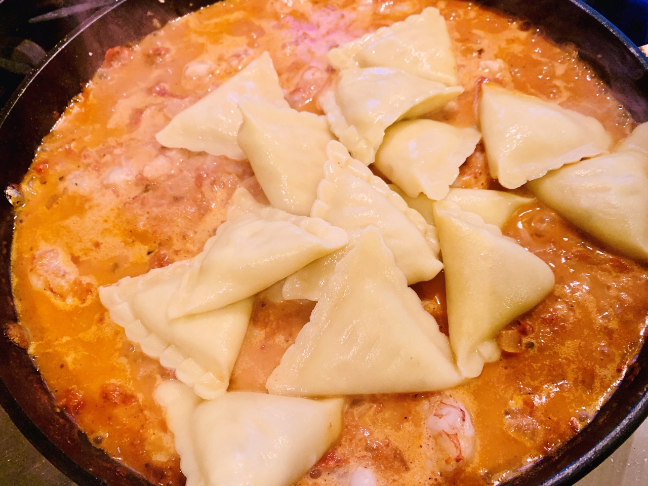 Cheese Ravioli with Shrimp in Pink Sauce – Recipe! Image 4