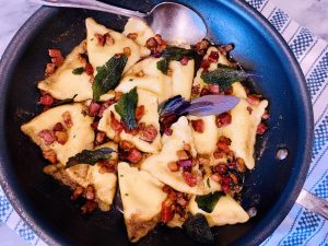 Cheese Ravioli with Brown Butter, Pancetta and Fried Sage 007 (1280×960) Image 1