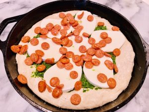 Deep Dish Skillet Pizza with Pesto Arugula and Pepperoni 002 (1280×960) Image 1