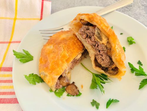 Cheesy Beef and Mushroom Burger Pockets – Recipe!